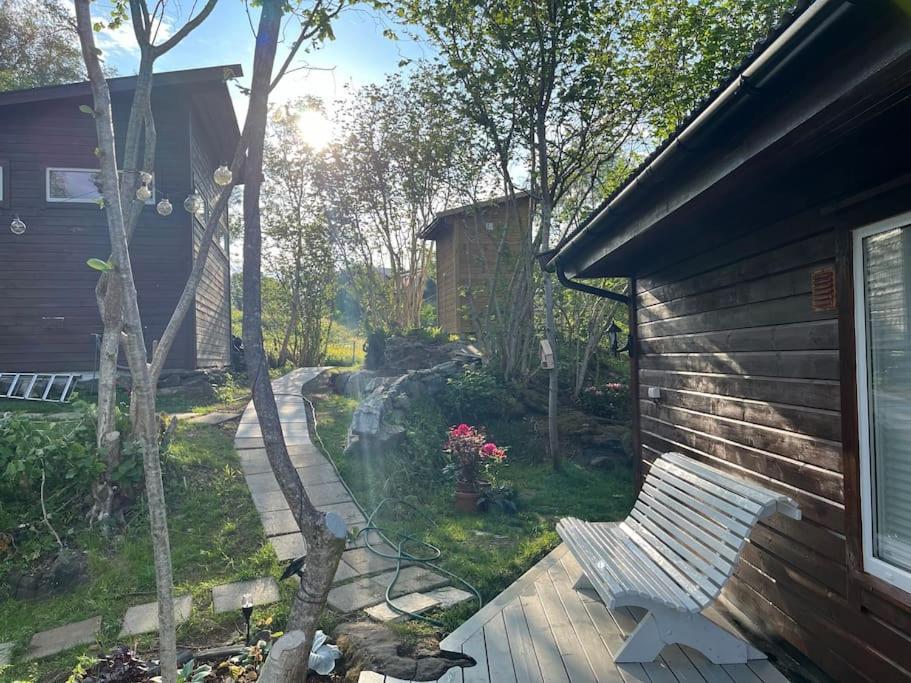 Gjestehytte Pa Moster Med Boblebad Bomlo Eksteriør billede